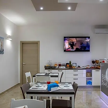 לינה וארוחת בוקר 3 Vele פורטו צ'זראו